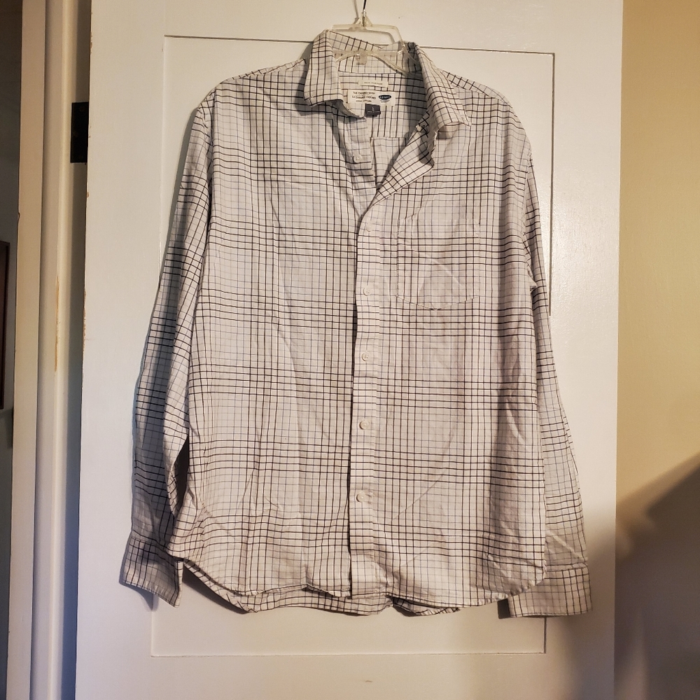 Old Navy White and blue plaid oxford